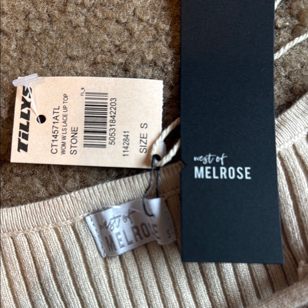Cream Lace-Up Ribbed Top - Picture 2 of 2